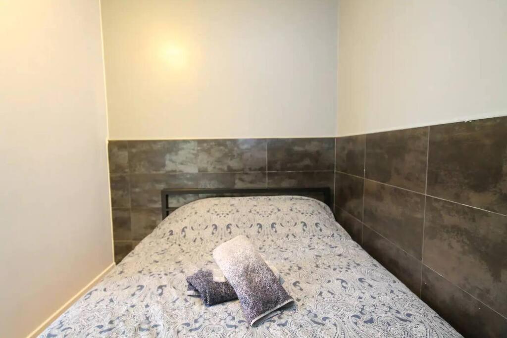 01 - Chambre Avec Lit Double Ideal Jo 2024 Saint-Denis  Dış mekan fotoğraf